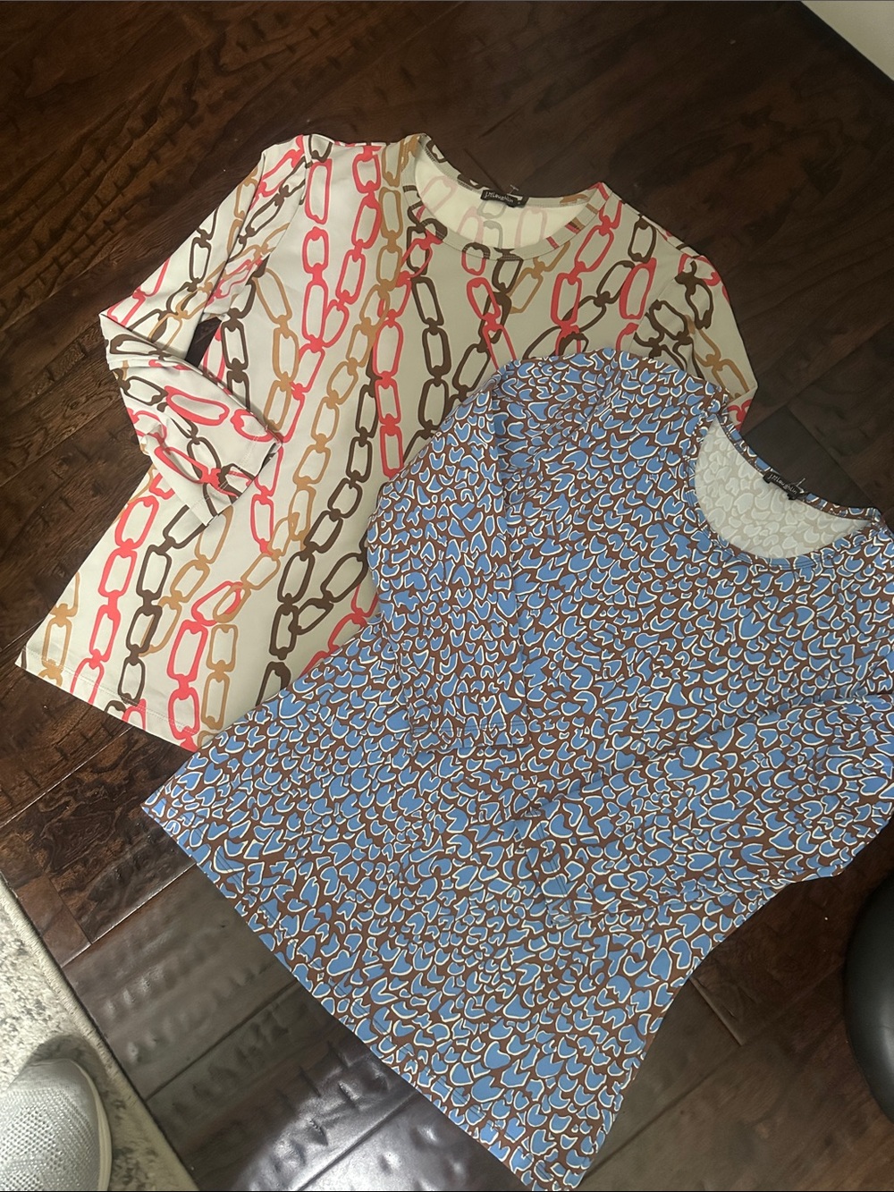 Lot of 2 J McLaughlin 3/4 sleeve Stretch Tees Small